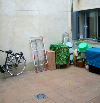 azuljardines.com_diseño_instalacion_jardines_patio_Juan_antes_5